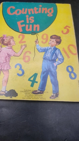 Vintage Childrens Counting To 10 Book 1970s H/B