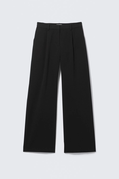 Relaxed Mid Rise Pleated Suiting Trousers
