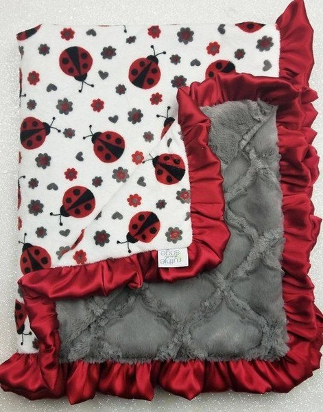 Minky soft blanket,ladybug blanket, red and grey, ruff #grey #soft #b… | Bebek battaniyesi, Manualidades, Kız bebek hediyeleri