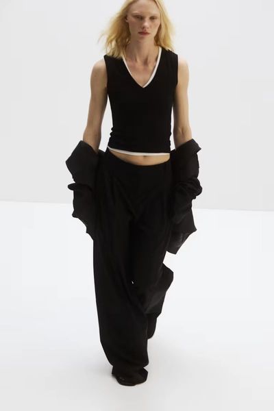 Cooling Slim Fit Ribbed vest top - Black