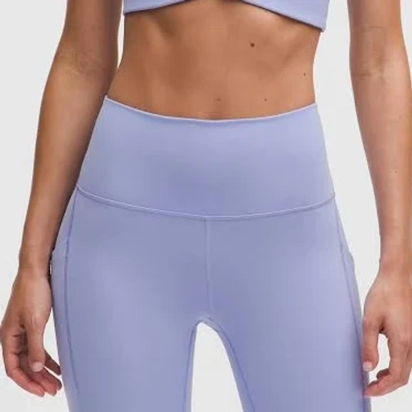 Lululemon Women's Wunder Train Strappy Wrapped Bra with Light Support