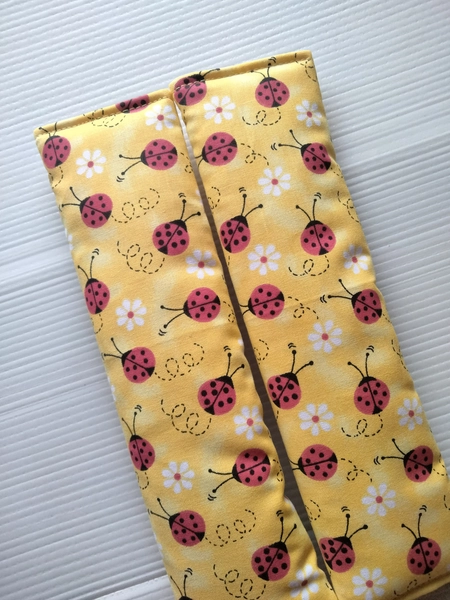 Ladybug Car Seatbelt Covers: Yellow Floral Pattern (Set of 2)