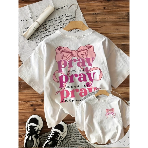 Elegant Double-Sided Pray Letter & Bow Print T-Shirt - Short Sleeve Round Neck Blouse Suitable for - Wear, Machine Washable Basic Top with Prayer Bow for Church Events, Daily Outfits & Layering
