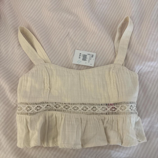 Cream roxy top xs BRAND NEW with tags! Sooo cute...