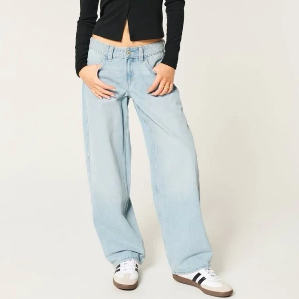 Hollister Low-Rise Tapered Baggy Jeans