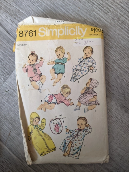 Vintage 1970s Baby Wardobe DRESS Onsie Bunting Sleeper Simplicity 9761 Newborn 