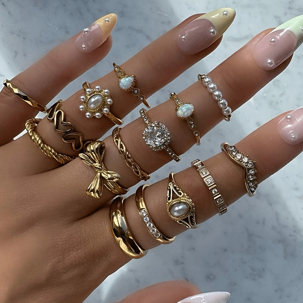 15pcs/Set of Exquisite Artificial Rhinestone Ring Set, Cute Heart And Bow Stacked Ring, Gentle And Versatile Daily, Party, Wedding, Mother'S Day Jewelry Gift