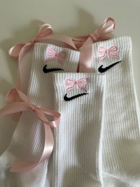 bow embroidered socks | ribbon embroidered socks | bow crew socks | ribbon crew socks | girly socks | trendy socks