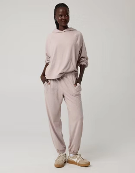 OFFLINE By Aerie Weekend Away Jogger