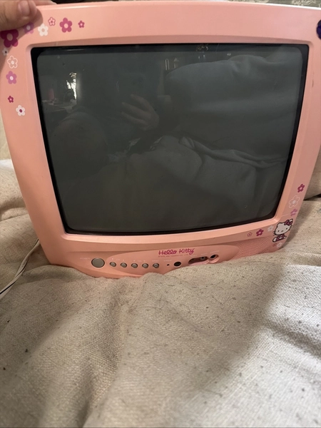 Hello Kitty Pink CRT TV Sanrio HKTV13 Hitachi Emerson W Built-in Speakers Tested