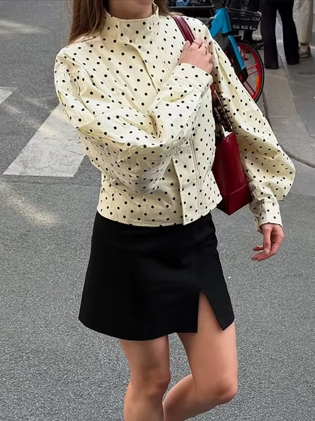 white coat (?)