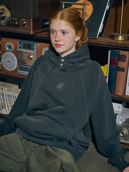 Pigment Snap Hoodie _ Smoke Black