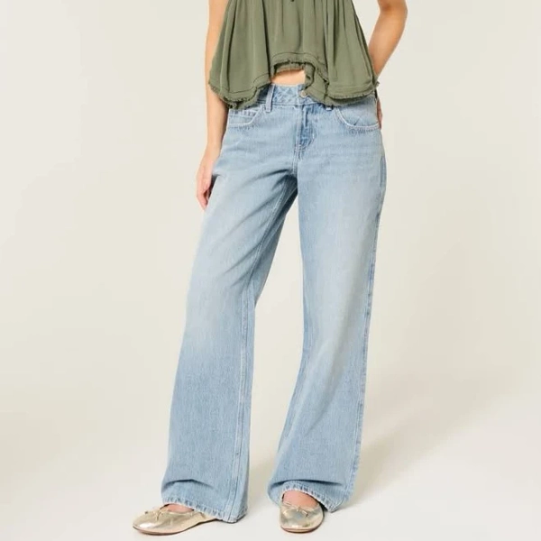 Hollister Women's Low-Rise Baggy Jeans