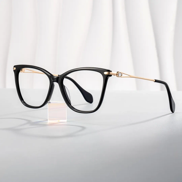 Butterfly-Shaped Spectacles With Shiny Diamond On The Temples