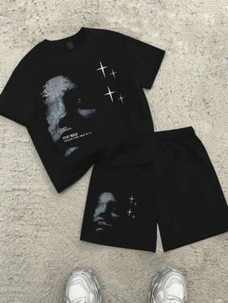 SHEIN 2pcs Tween Boys Casual Minimalist Silhouettes & Stars Pattern Round Neck Short Sleeve T-Shirt And Shorts Set, Suitable For Summer