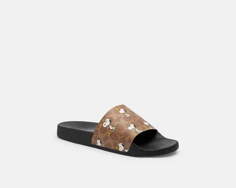 Coach X Peanuts Pool Slide In Signature Canvas With Snoopy Print Men's