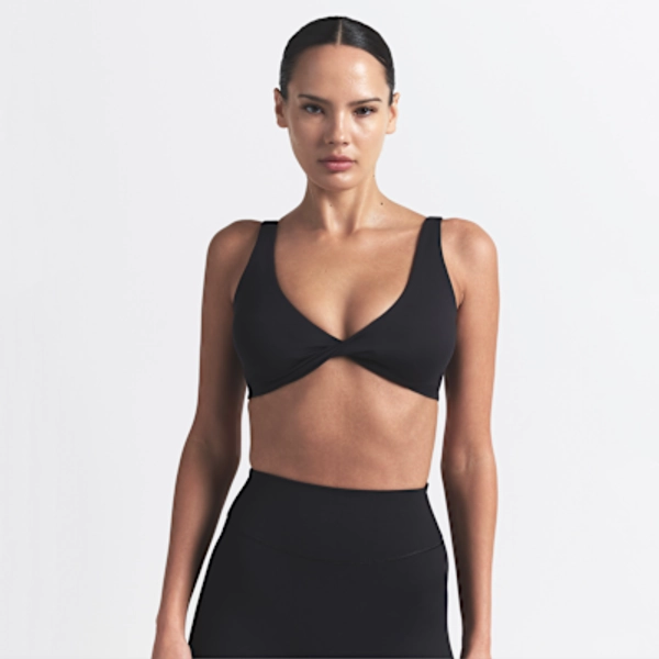 NikeSKIMS Matte Women's Twist-Front Bra
