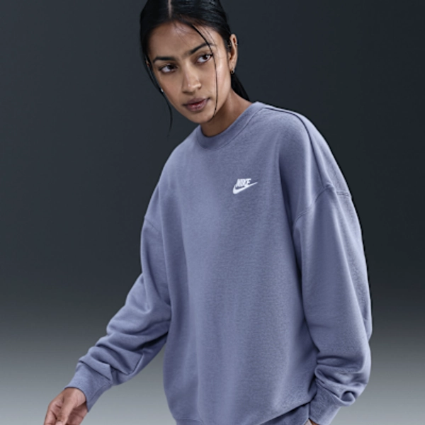 Nike Sportswear Club Fleece Women's Loose Crew-Neck Sweatshirt