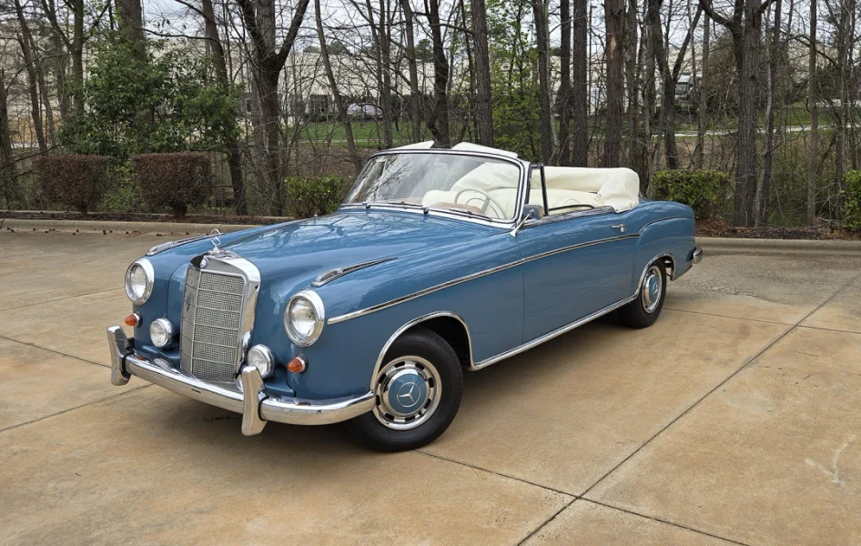 1959 Mercedes-Benz 220S