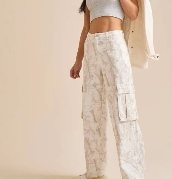 Altar'd State Makayla Camo Cargo Pants