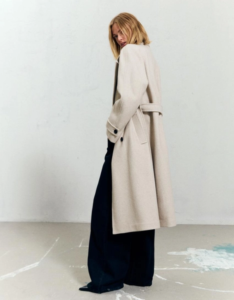Weicher Trenchcoat mit Gürtel