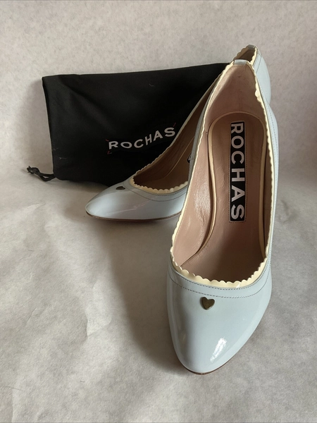 Vintage Rochas  Sky Blue Patent Leather White Scallop Trim Sz 40 US 9 High Heels