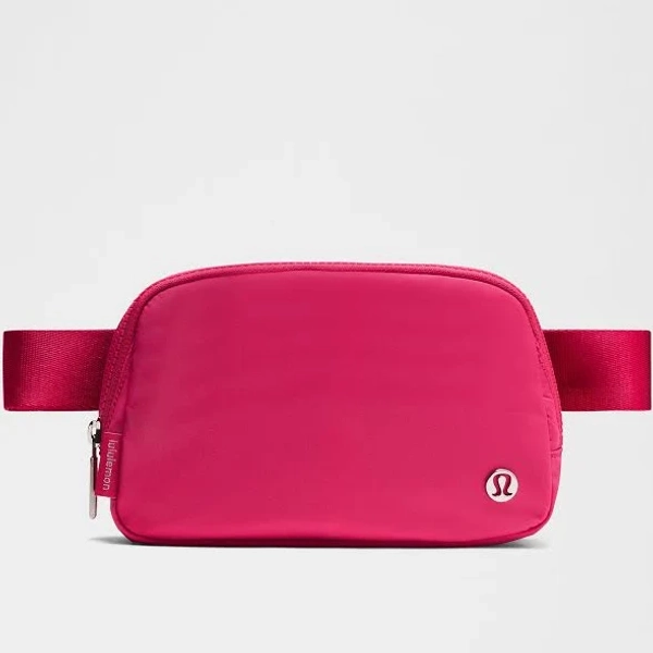 Lululemon Everywhere Belt Bag