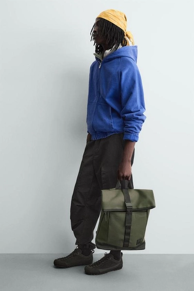 MOCHILA TÉCNICA ENGOMADA