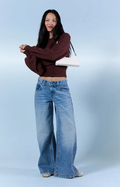 Sloane Low Rise Ultra Baggy Jeans 2-Button Light Blue
