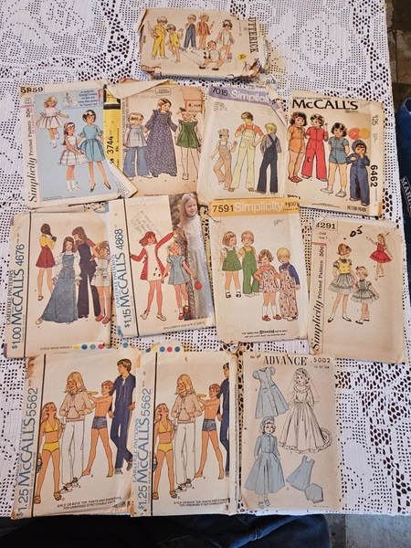 Lot Of Vintage 50's 60's 70's Children's Clothes Sewing Patterns Swim Suit Dress