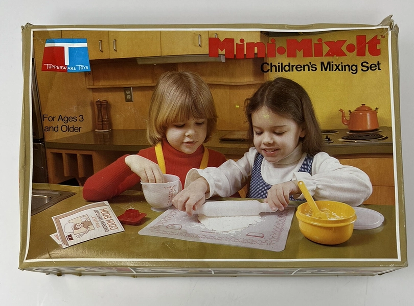 Vintage 1970's Tupperware Toys Children's Mini Mix It Set 