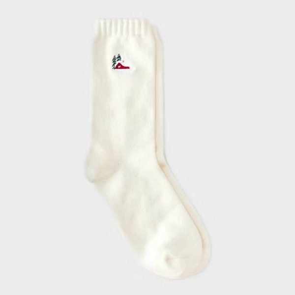 Women's Embroidered Winter Cabin Super Soft Crew Socks - Wondershop™ Ivory 4-10
