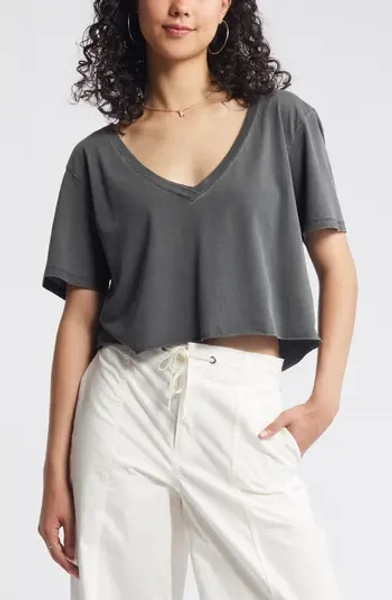 Washed V-Neck Crop T-Shirt