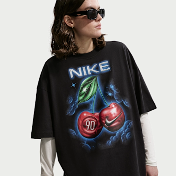 Nike Sportswear Classic Women's Oversized T-Shirt