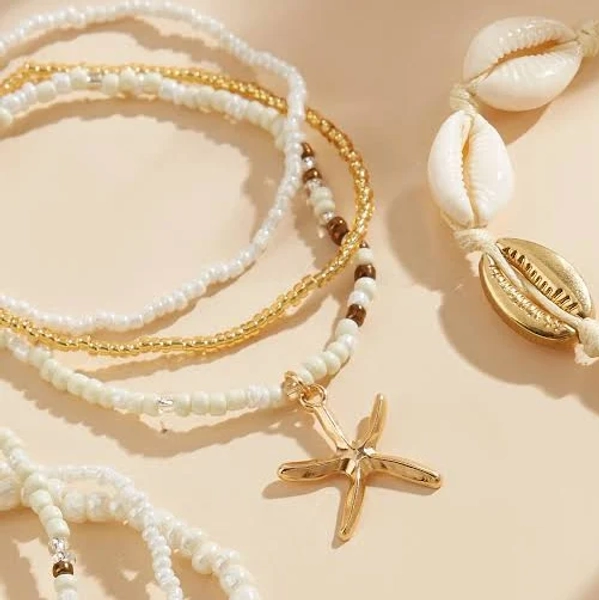 Cupshe Shell Kissed Beaded Bracelet Set