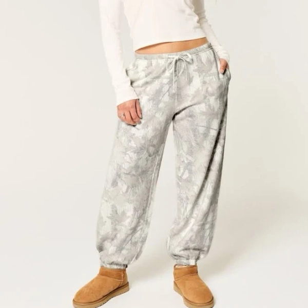 Hollister Women's Baggy Fleece Joggers