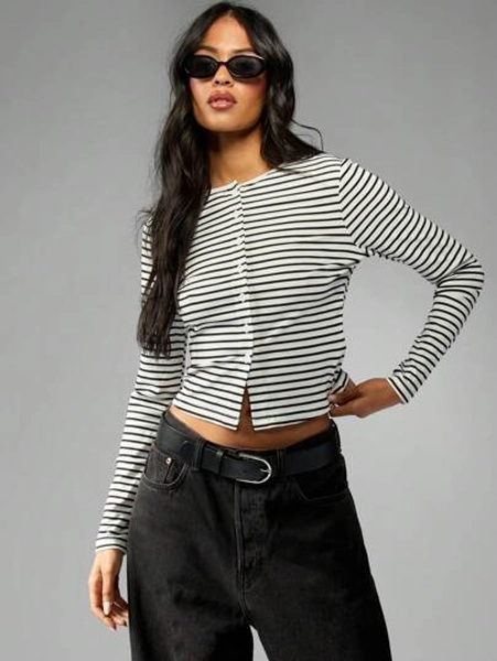 MISSGUIDED Striped Button Front Crop Top Ribbed Long Sleeve Fitted Y2K Style Fresh Fall Winter Basic Essential Layering Piece