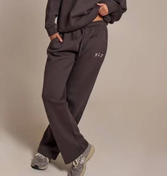 PrettyLittleThing Women's Logo Oversized Wide Leg Sweatpants