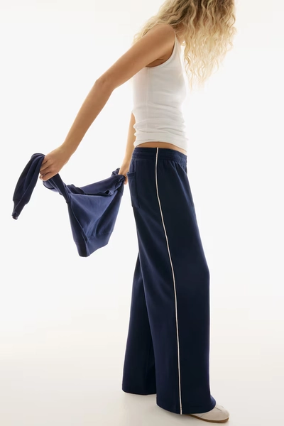 Wide joggers