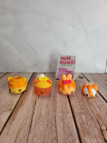 Num Noms Lot of 4 Figures Series 2 &amp; 4 Mango Sherbet Bella Waffles Scented Toys