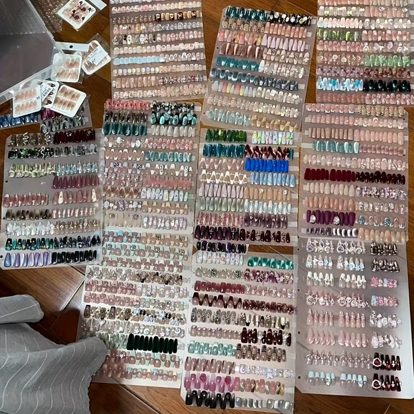 97pcs Multi-style Handmade Fake Nails Set, Covering A Variety Of Nail Art Styles for Fashionable Women And, Suitable for Daily Use, Parties, Halloween And Christmas, Comes with (Nail Art Tools + Storage Box), Party Nails, Holiday Nails, Almond Nails