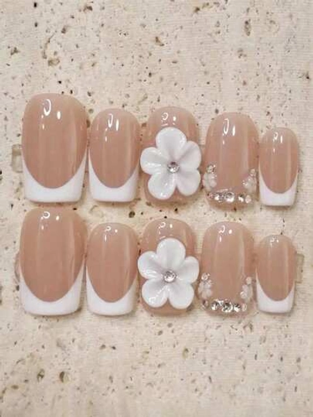10pcs 3D Flower Nail Square French Nail Nude Base Versatile Nail Carving Petals Y2k Hot Girl Casual Vacation Style Suitable For Girls' Daily Wear, Hand Pressed Nail Fake Nail Pieces Nails Nail Supplies Handmade Press On Nails
