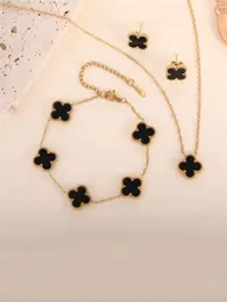 3-Piece Women's Jewelry Set: Necklace, Earrings & Bracelet, Plum Flower Design, Elegant Accessories for Women