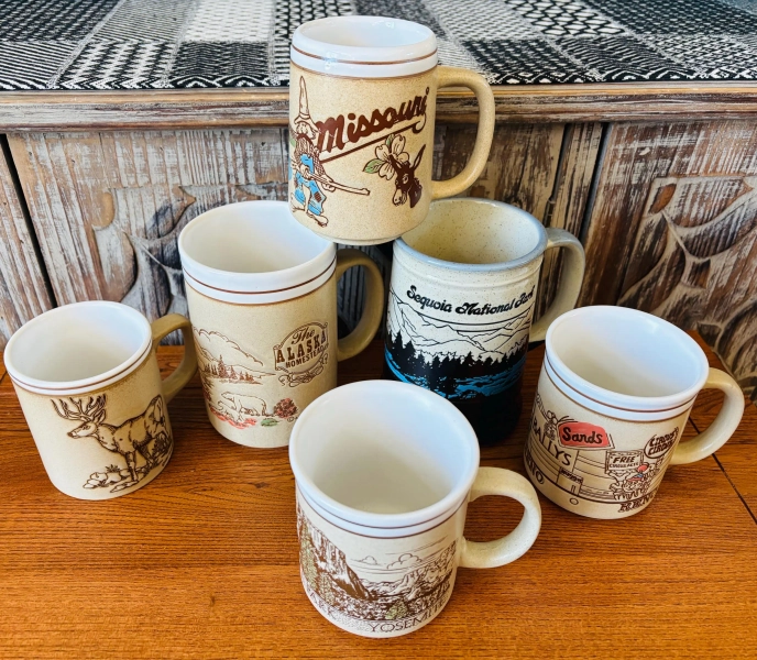 Vintage Offering of National Parks/Alaska/Missouri/Nashville and Reno Souvenir Ceramic Coffee Cups