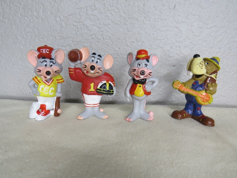 80's Lot of Showbiz Pizza Chuck E Cheese and Jasper Jowls PVC's
