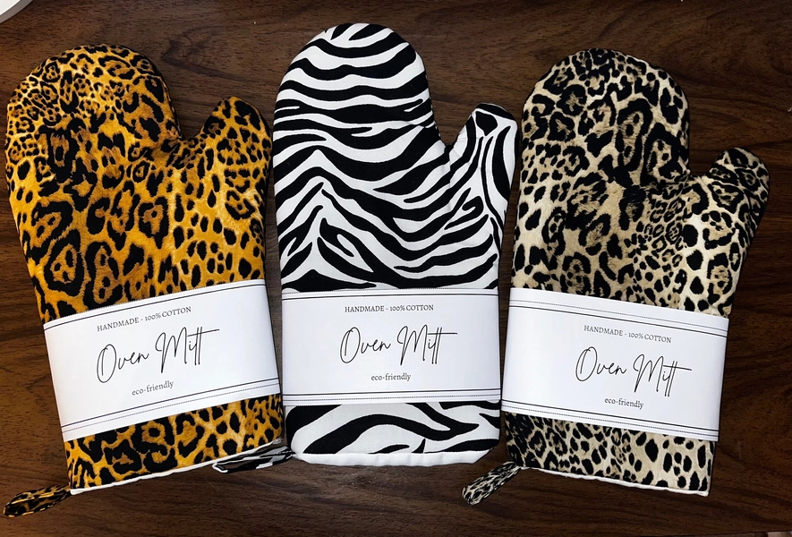 Handmade cute animal fabric print zebra leopard cheetah oven mitt glove pan holder birthday mothers housewarming Christmas gifts room decor