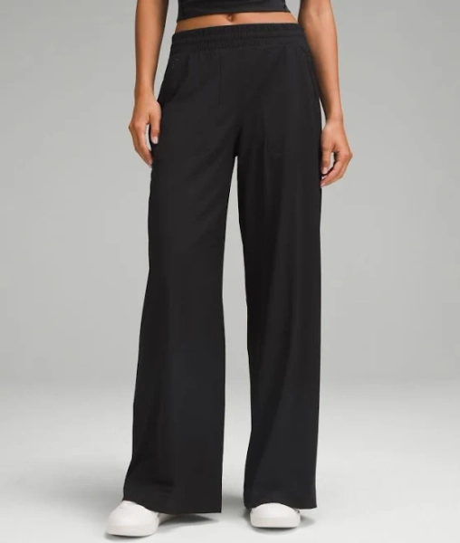 lululemon Women's Swift Mid-Rise Wide-Leg Pant - Size 4 | Black
