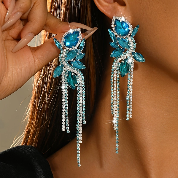 W WLOERINS Women's Rhinestone Tassel Earrings Suitable for Weddings, Prom, Parties - Long Drop Double-Layer Fringe Dangle Earrings with Rhinestone Butterfly Design, Brightening Complexion for Mature Women, Birthday Gift for Banquets