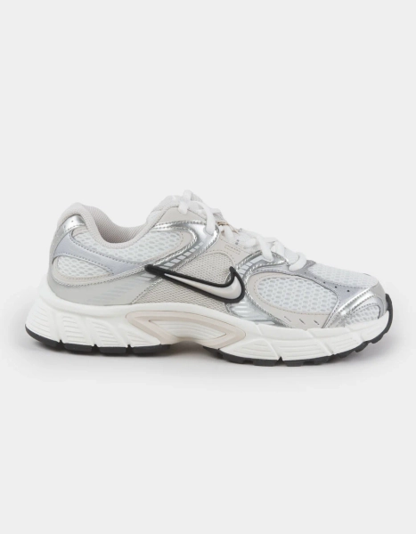 NIKE V5 RNR Womens Shoes - WHITE COMBO - 5