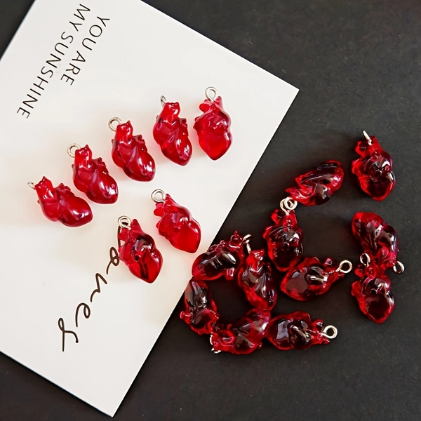 Set de 6 dijes góticos vintage de resina con forma de corazón rojo sangre para estilo punk, creativos, para la fabricación de joyas de Halloween, pendientes y collares